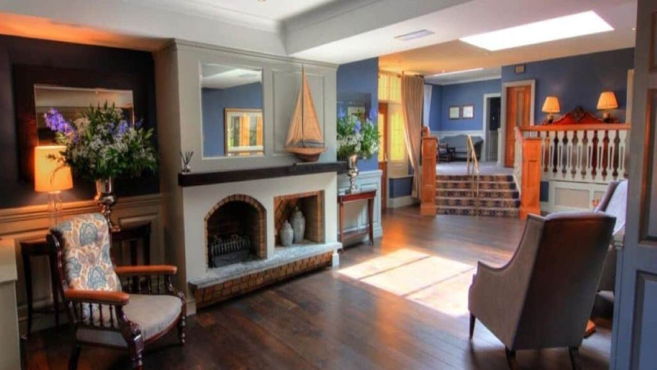 Seating area with chairs