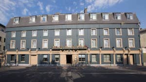 Lawlors Hotel