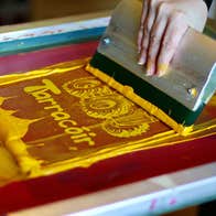 Screenprint your own t-shirt or bag