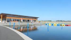 LakesideCafe_exterior