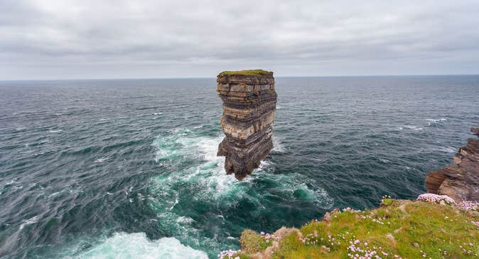Dún Briste sea stack separated from the cliffs at Downpatrick Head, Co. Mayo