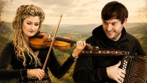 Caoimhe Kearins and Chris Maguire - Lunchtime At The Well