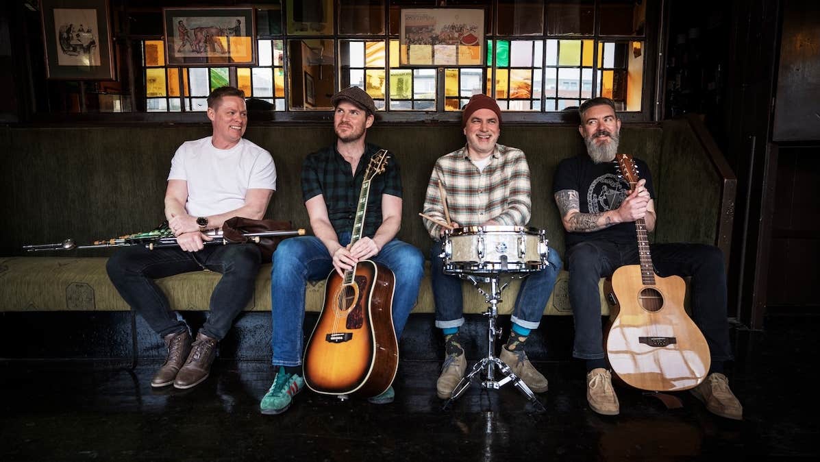 Dublin’s Black Bank Folk, joined by acclaimed fiddler Tola Custy