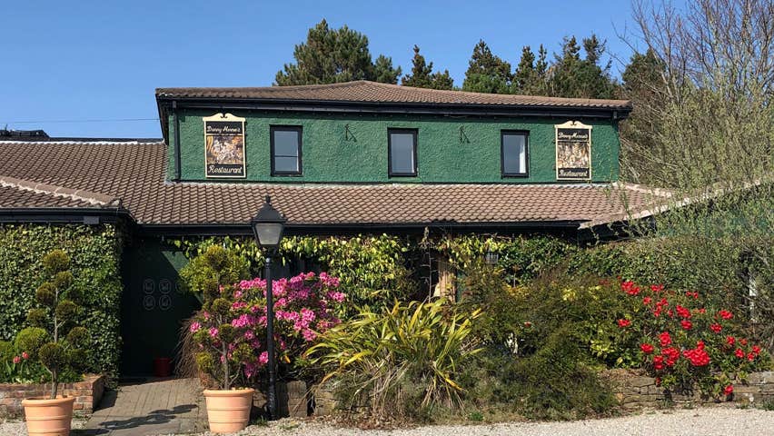 Exterior image of the Danny Minnie's Restaurant