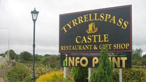 Tyrrellspass Castle Restaurant