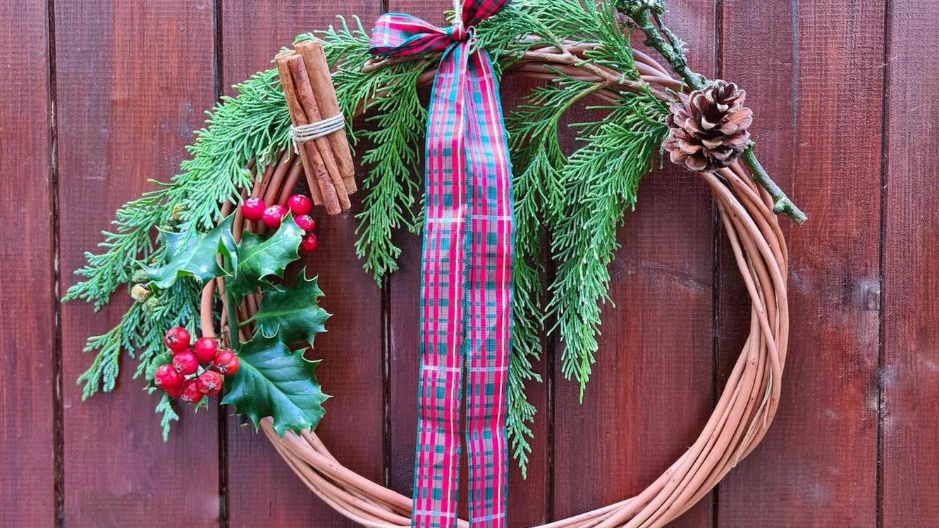 Christmas Willow Wreath 3