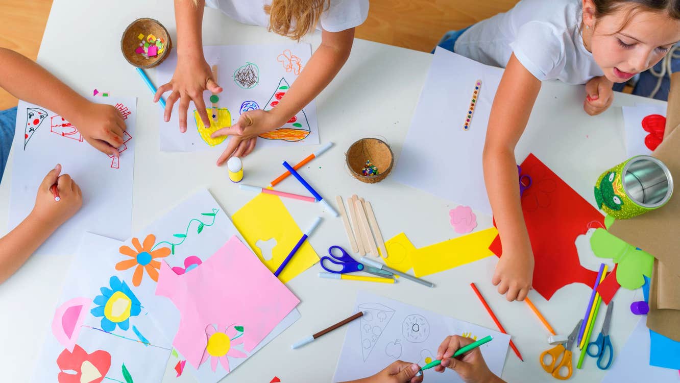 Scealaíocht & Cearadíocht – Stories & Crafts