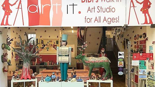 Art It shop front