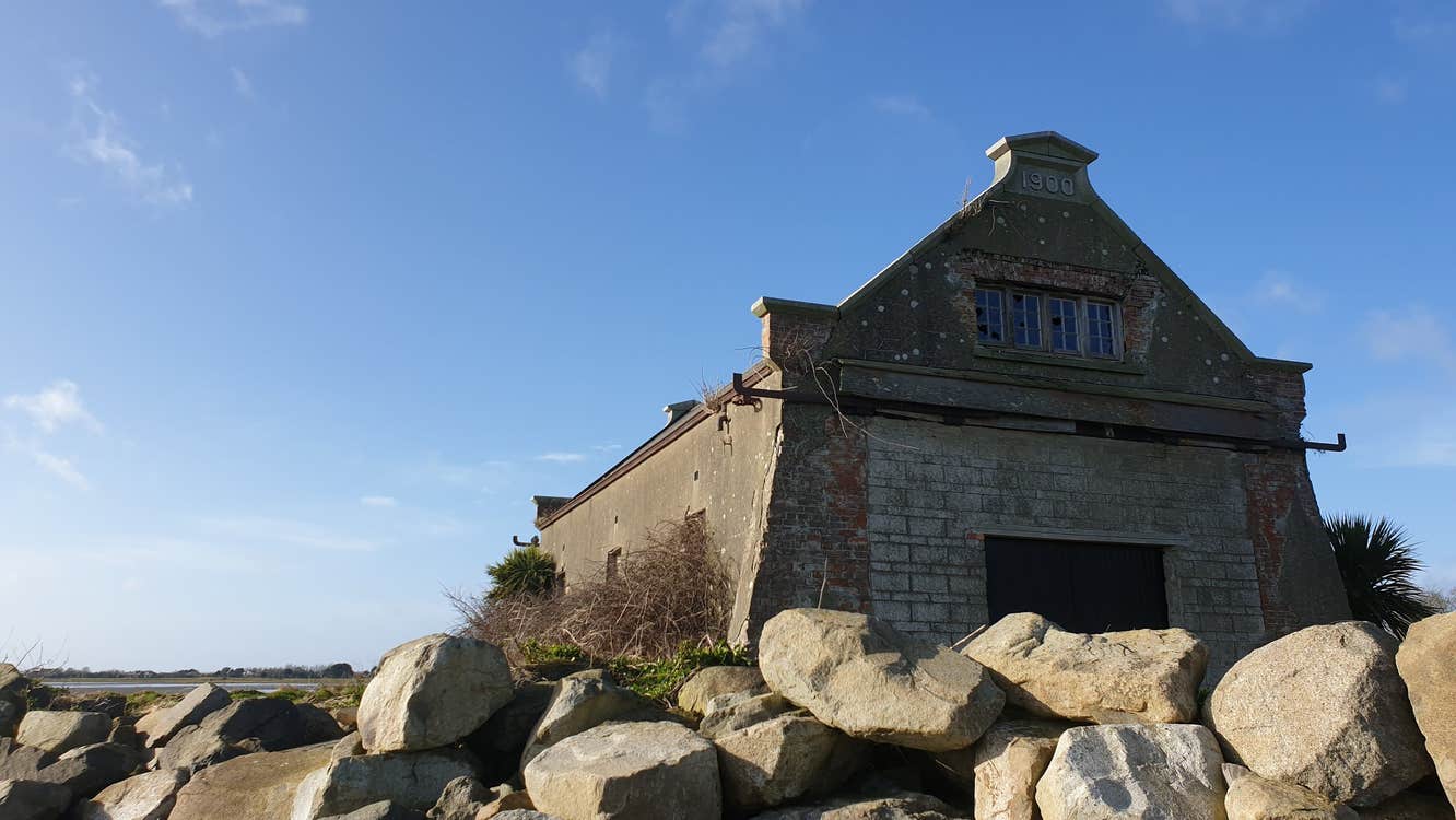 Image of boathouse in Blackrock, Co. Louth