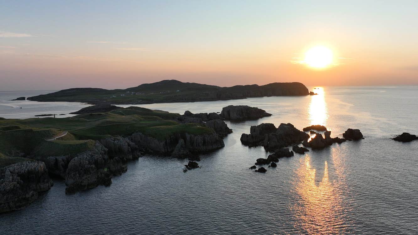 Sunset coastal views over Cruit Island Golf Club