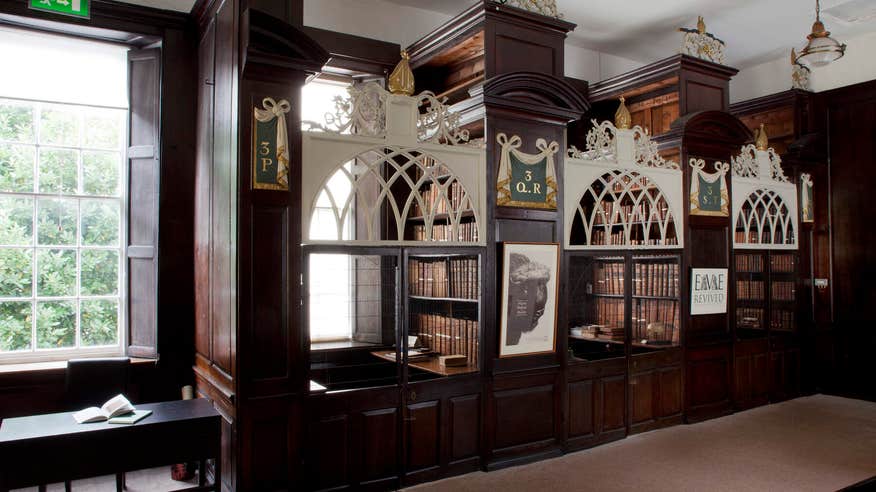 The aisles in Marsh's Library.