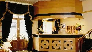CAMDEN DE LUXE HOTEL