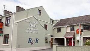 Arch House B&B and Apartments