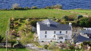 Seamount Farmhouse