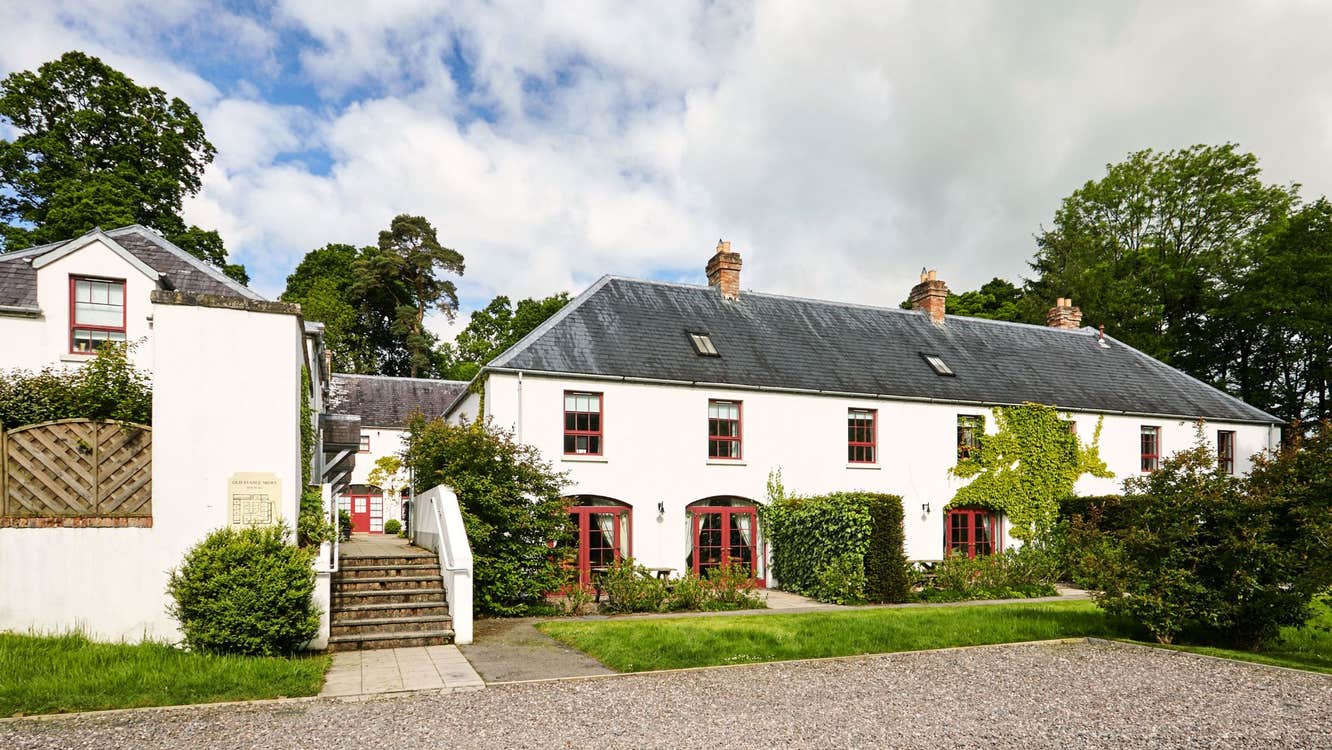 Front view of property