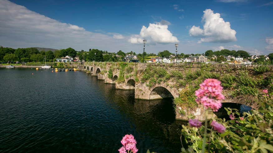 Bridge between Killaoe and Ballina in Co Clare