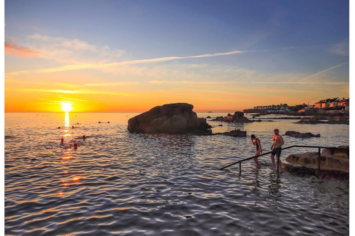 Sunrise swims at the Forty Foot