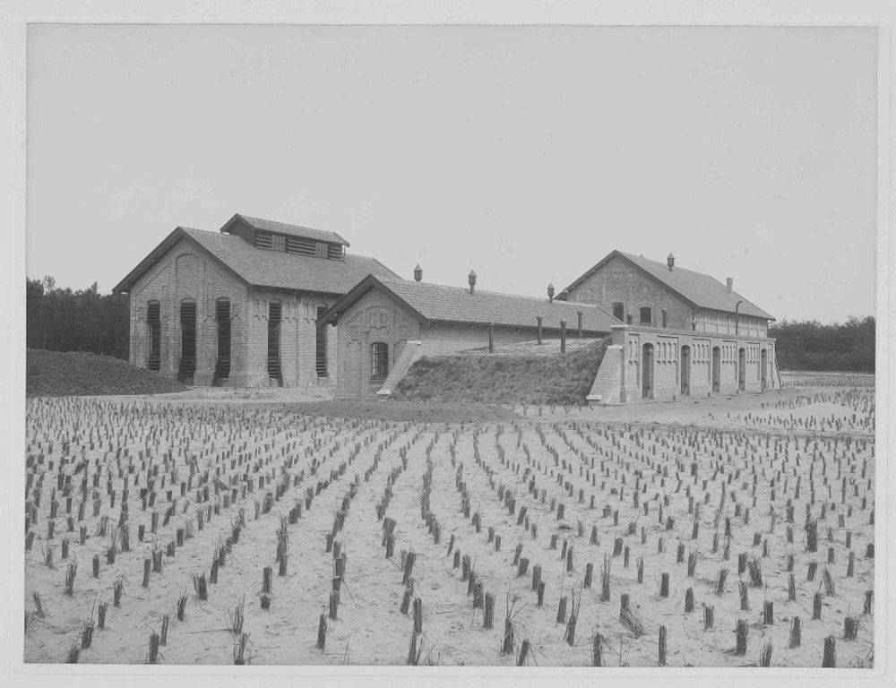 Foto van het pompstation in Ossendrecht, genomen in 1913.