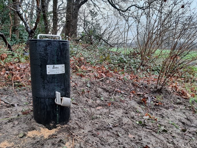 Grondwatermeetpunt in het bos