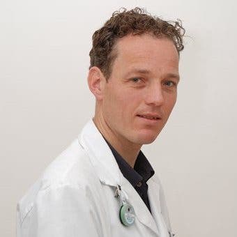Dr.   Luijk
