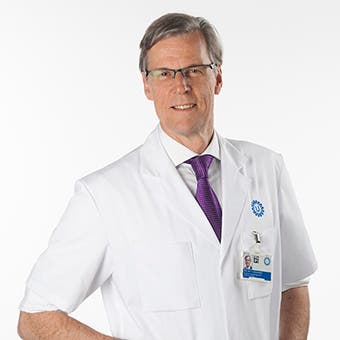 Prof. dr.   Broekmans