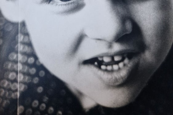 Un giovanissimo (5 anni) Christian Bianchi in una foto in bianco e nero del 1975 (Foto. USP)