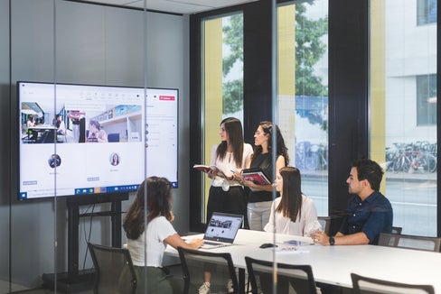 Das Land setzt auf die Weiterentwicklung der Personalaufnahme: Neue Prüfungsformate und straffere Abläufe sollen den Einstieg in die Landesverwaltung erleichtern. (Foto: Tiberio Sorvillo)