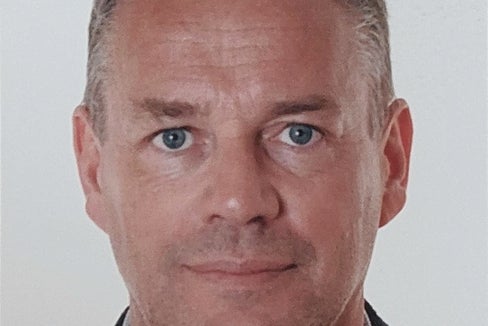 Heinrich Videsott, nasciù tl 1969, ie dal prim de nuvëmber incà l Ntendënt y Diretëur dla scolines y scoles ladines nuef. (Foto: Intendënza y Cultura Ladina)