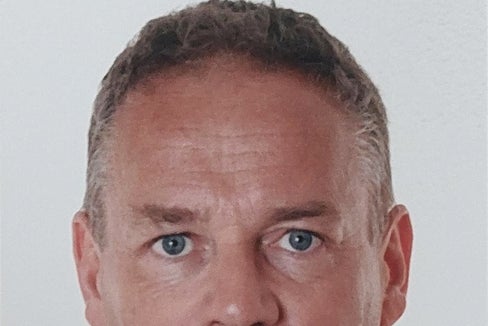 Heinrich Videsott, nasciù tl 1969, ie dal prim de nuvëmber incà l Ntendënt y Diretëur dla scolines y scoles ladines nuef. (Foto: Intendënza y Cultura Ladina)