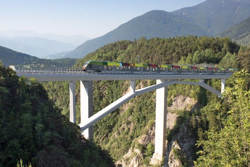 Il passante della Val di Riga attraverserà l’Isarco con un ponte ad arco lungo 172 metri. (Foto: Dipartimento Mobilità)