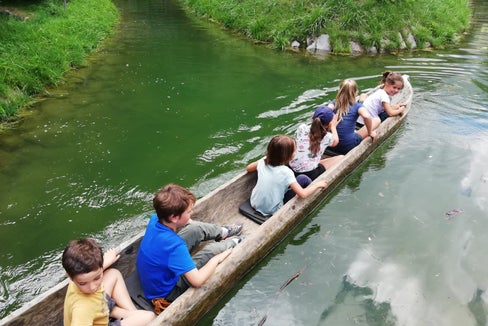 Abenteuerlich: Das Ferienangebot des Archäologiemuseums beinhaltet Ausflüge in die Umgebung von Bozen. (Foto: Südtiroler Archäologiemuseum)