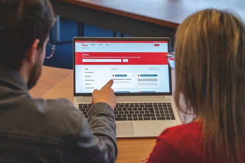 Im Bürgerportal sind Informationen zu allen Diensten der öffentlichen Verwaltung abrufbar. Weiters gibt es eine Vielzahl an Kontaktmöglichkeiten, etwa über Kurznachricht, Videocall oder digitalen Assistenten. (Foto: Greta Stuefer)