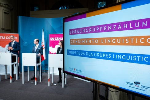 Il censimento dei gruppi linguistici sarà condotto inizialmente in forma digitale e, in una seconda fase, anche tradizionalmente con i questionari cartacei. (Foto: ASP/Fabio Brucculeri)