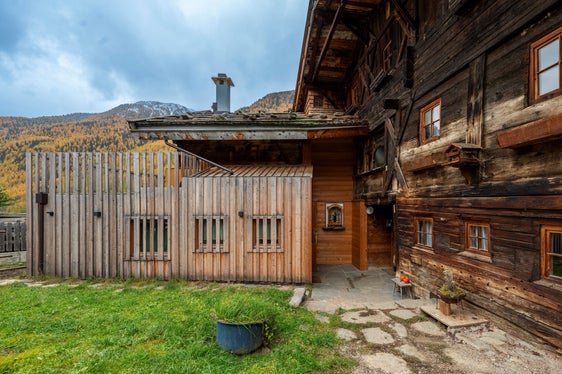 Das Weiterbauen im denkmalgeschützten Bestand erfordert viel Einsatz: Ziel ist es, behutsam neue Nutzungen zu ermöglichen und einen positiven Lebensraum zu schaffen. (Foto: Manuela Tessaro)