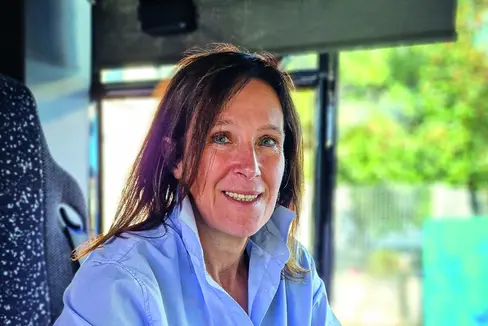 Busfahrerin Renate Brugger erlebt täglich, wie viel Aufmerksamkeit, Geduld und gegenseitigen Respekt es im Alltag in der Mobilität braucht. (Foto: Fabio Brucculeri)