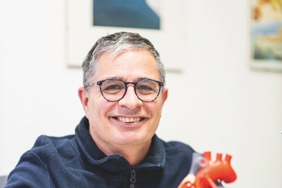 Mit Herz bei der Arbeit: Kardiologie-Koordinator Massimo Giacometti. (Foto: Tiberio Sorvillo)