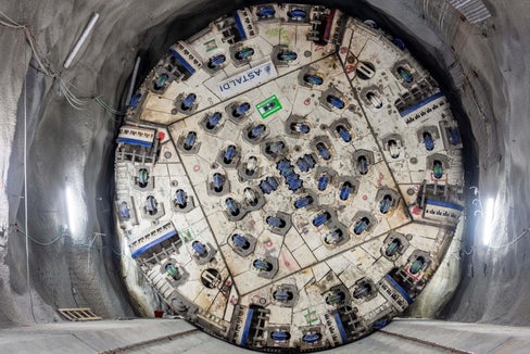 5600 Pferdestärken auf 10,7 Metern Durchmesser: Baumaschine Virginia im Dienst des Europaprojektes. (Foto: BBT/SE)