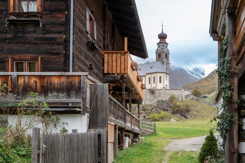 Oberniederhof in Unser Frau in Schnals: Ebenso wie die Pfarrkirche stammt der Bauernhof aus dem 13. Jahrhundert und steht unter Denkmalschutz. (Foto: Manuela Tessaro)