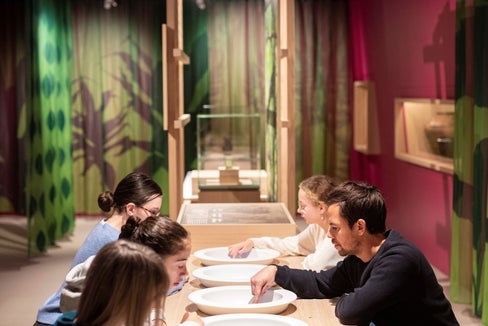 Nachhaltigkeit ist mehr als Umweltschutz: Inklusion und hochwertige Bildung für alle sind ebenso zentrale Themen, die in der Nachhaltigkeitsstrategie der Landesmuseen verankert sind. (Foto: Marion Lafogler)