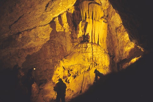 La Grotta delle Conturines è considerata la grotta più alta del mondo contenente resti di orsi delle caverne. (Foto: Vito Zingerle)