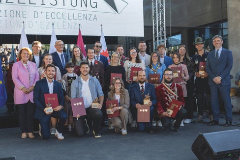 Il premio “Prestazione d’eccellenza” valorizza l’impegno dei giovani dell’Euregio Tirolo-Alto Adige-Trentino nel volontariato. (Foto: Bernhard Aichner)