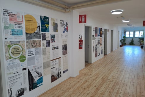 Die neu sanierten Büroräume des Zentrums für Regionalgeschichte. (Foto: Armin Torggler)