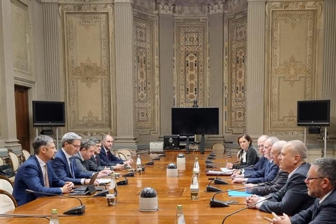 Regionenminister Calderoli traf am 20. Dezember 2023 in Rom mit den Vertretenden des Landes Südtirol und der Autonomen Provinz Trient zusammen. (Foto: LPA)