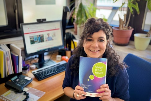 Information, individuelle Orientierung, Kompetenzanalyse, Zuhören: Das gehört zu den Aufgaben von Berufsberaterin und Psychologin Dorotea Postal. (Foto: Landesamt für Ausbildungs- und Berufsberatung)