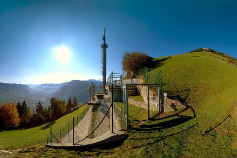 Senderstandort Mut: Mit gemeinsamen Senderstandorten will die RAS das Landschaftsbild schützen und fördert zugleich modernste Kommunikationstechnologien. (Foto: RAS)