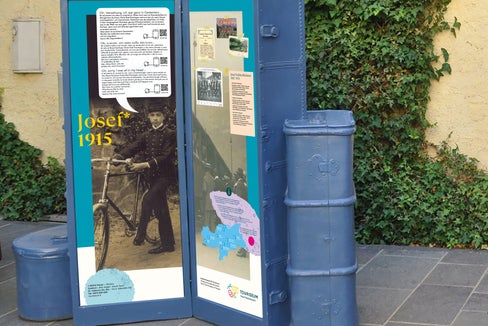 Von Lidia Arvai bis hin zu Theodor Christomannos: An zehn über das Land verstreuten Stationen lernen Passanten Menschen kennen, die die Entwicklung Südtirols zum Urlaubsland miterlebt haben. (Foto: Touriseum)