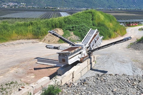 La carta dei potenziali depositi di sabbia e ghiaia in Alto Adige è uno strumento importante per le imprese. (Foto: Ufficio provinciale Industria e cave)