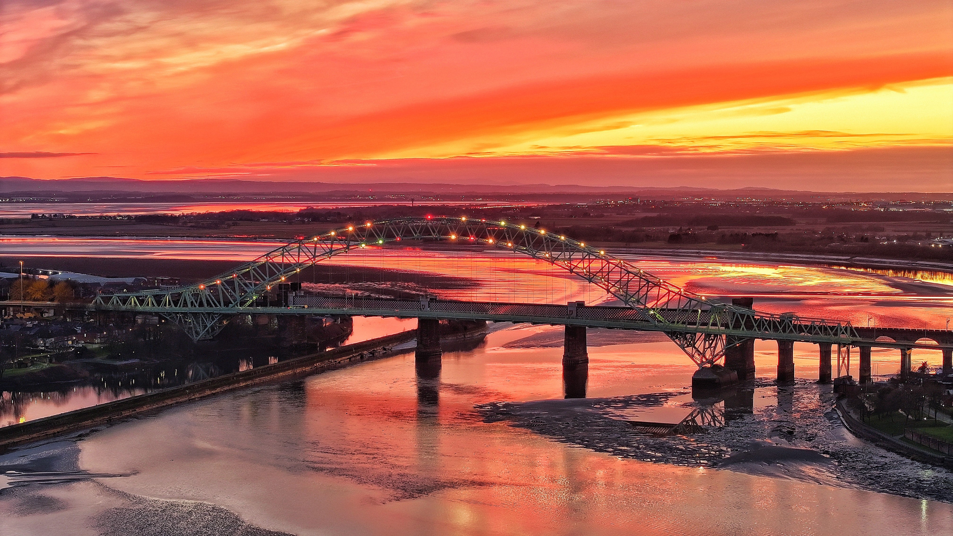 Q2 stats silver jubilee bridge image