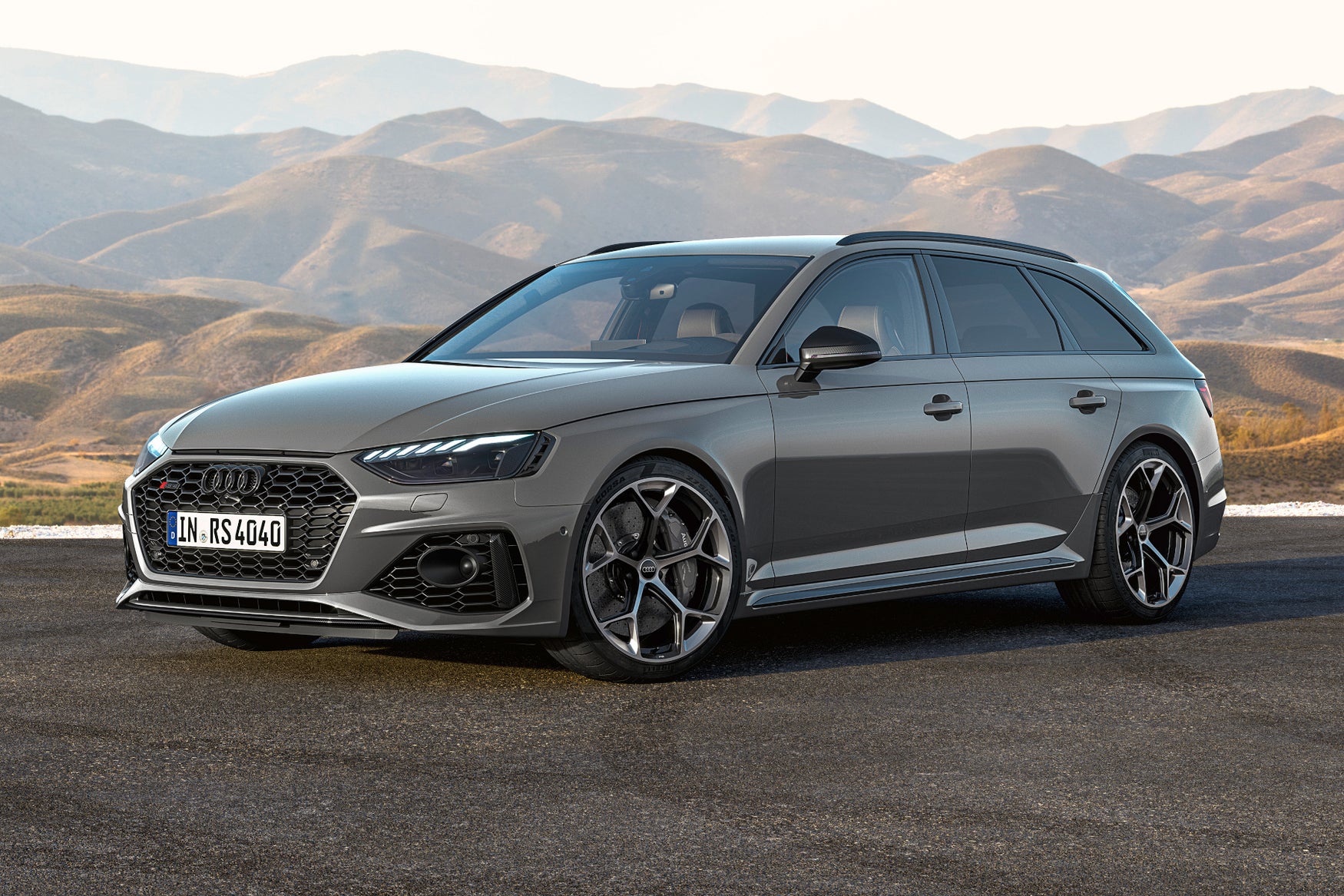 Audi RS 4 Avant Competition 2022 front side