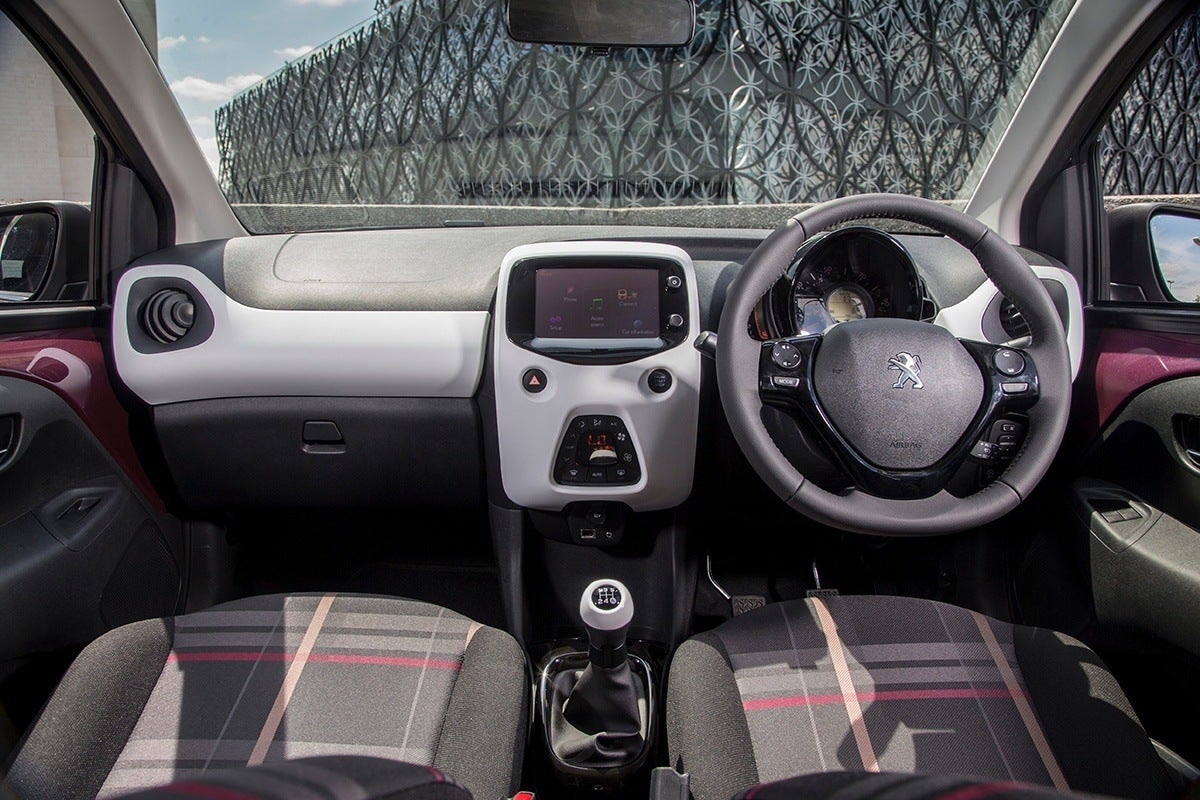 Peugeot 108 front interior